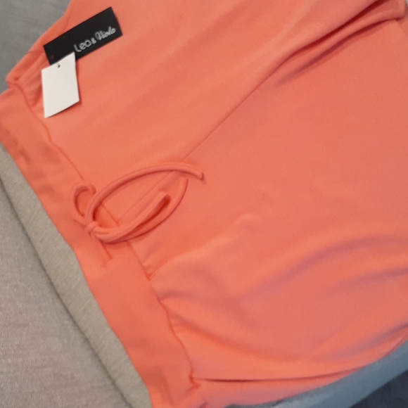 NWT Lea & Viola Orange Shorts - Picture 2 of 9